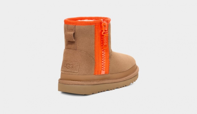 Ugg Classic Mini Dragkedja Tape Logo Stövlar Barn Bruna | Sverige-51408