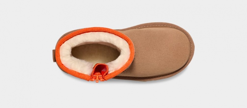 Ugg Classic Mini Dragkedja Tape Logo Stövlar Barn Bruna | Sverige-51408