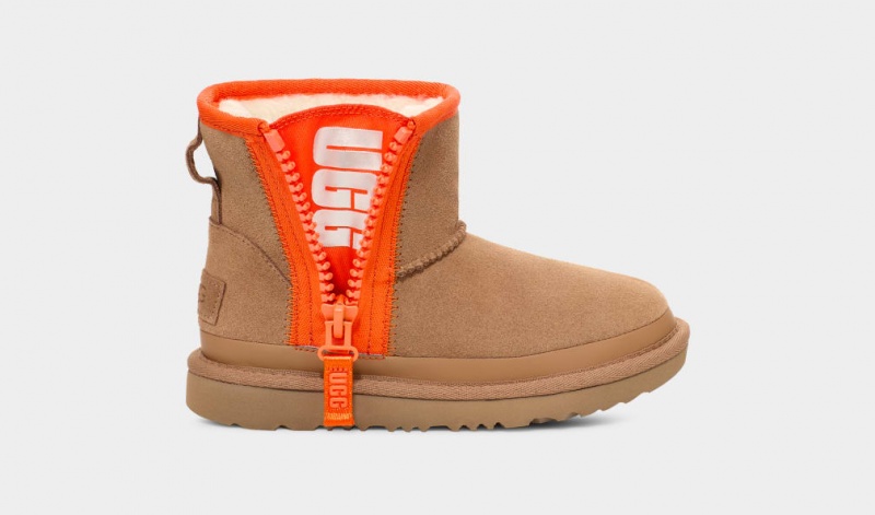 Ugg Classic Mini Dragkedja Tape Logo Stövlar Barn Bruna | Sverige-51408