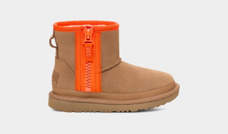 Ugg Classic Mini Dragkedja Tape Logo Stövlar Barn Bruna | Sverige-51408